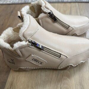 NEW DBECK Fur Lined Boots Women's Sz. 5.5 (36)
